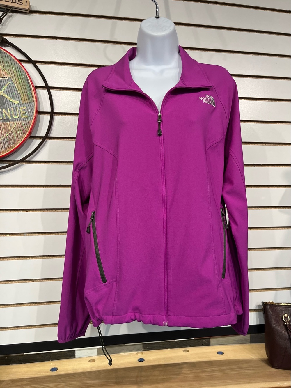 The North Face jacket size XL - Picture 2 of 9